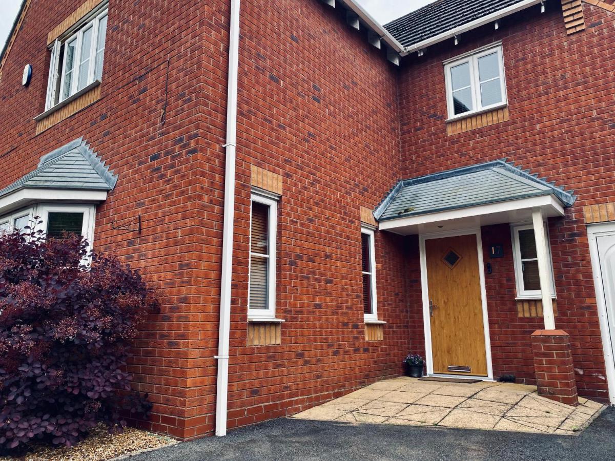The Grange Apartment Admaston Exterior photo